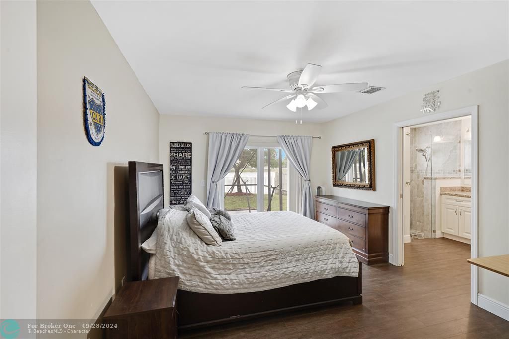 Recently Sold: $575,000 (3 beds, 2 baths, 1460 Square Feet)