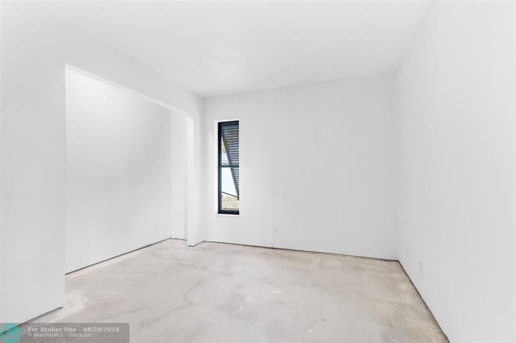 Active With Contract: $349,900 (3 beds, 2 baths, 1530 Square Feet)