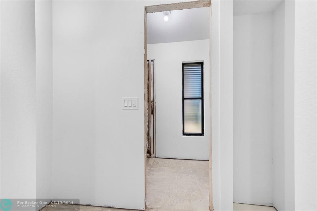 Activo con contrato: $349,900 (3 camas, 2 baños, 1530 Pies cuadrados)