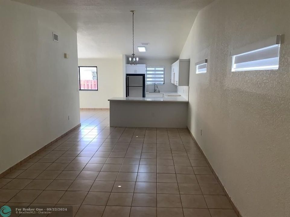 En Venta: $605,500 (3 camas, 2 baños, 1447 Pies cuadrados)