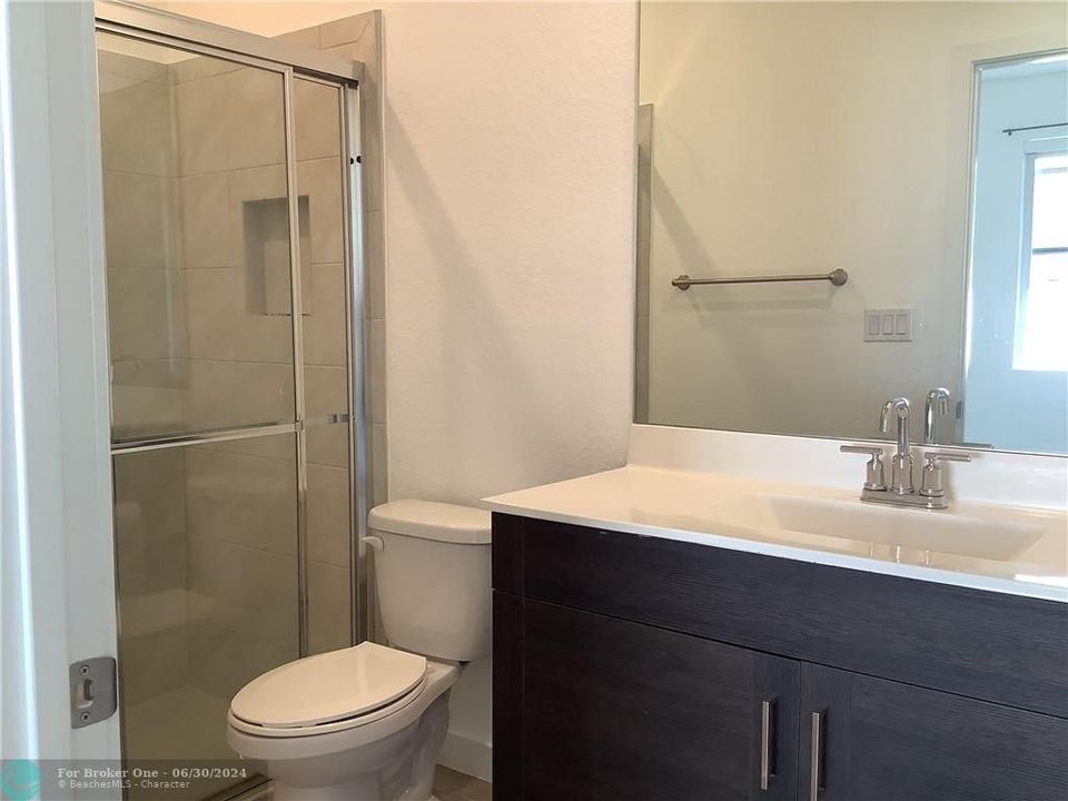 For Rent: $1,990 (1 beds, 1 baths, 600 Square Feet)