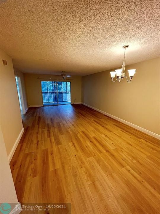 Recently Rented: $2,300 (2 beds, 2 baths, 1207 Square Feet)