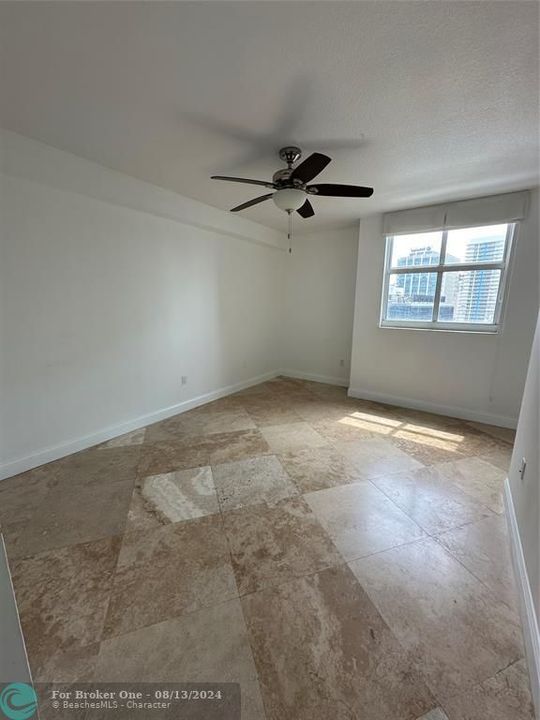 For Rent: $3,950 (2 beds, 2 baths, 1322 Square Feet)