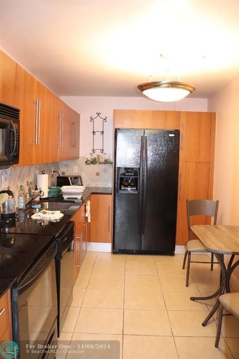 For Rent: $4,000 (2 beds, 2 baths, 1208 Square Feet)