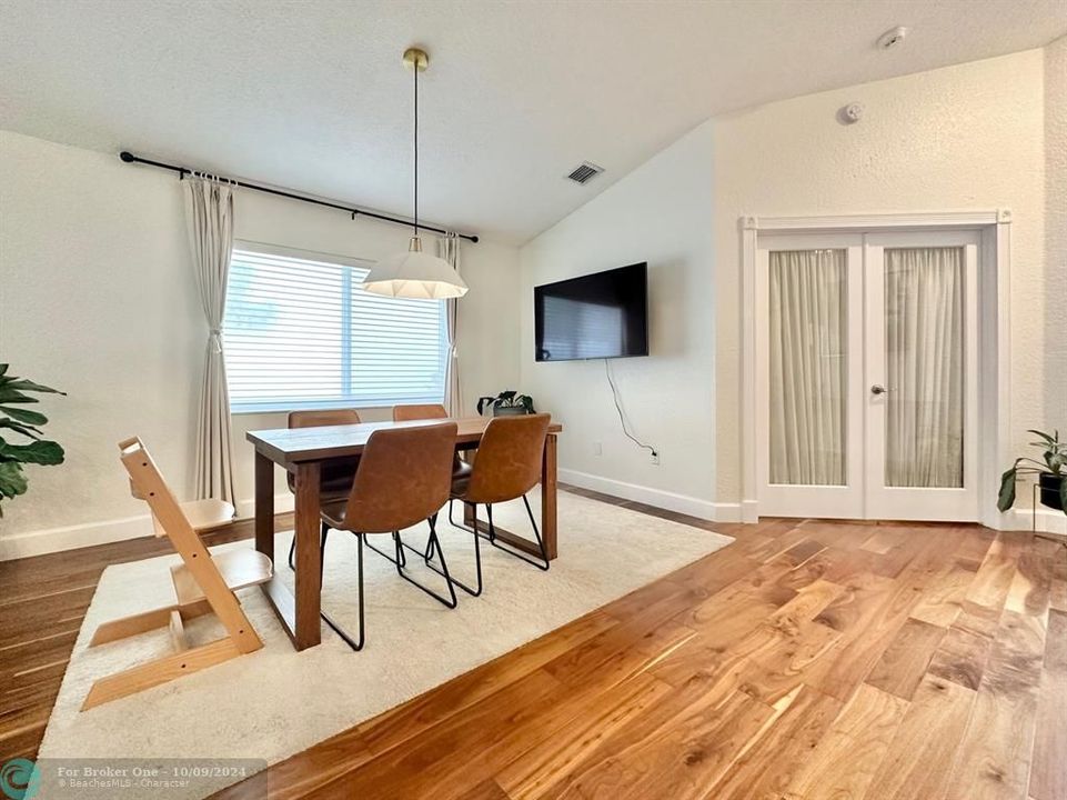 Active With Contract: $4,250 (3 beds, 2 baths, 1790 Square Feet)