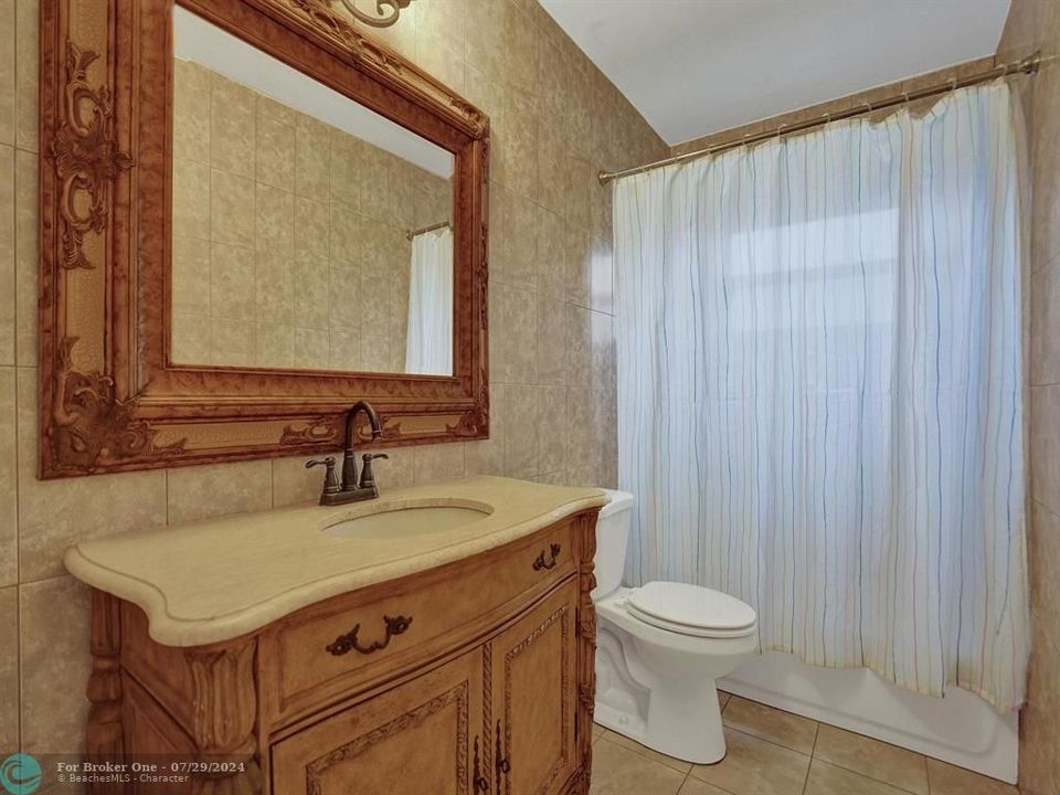 出租: $3,200 (3 贝兹, 2 浴室, 1458 平方英尺)