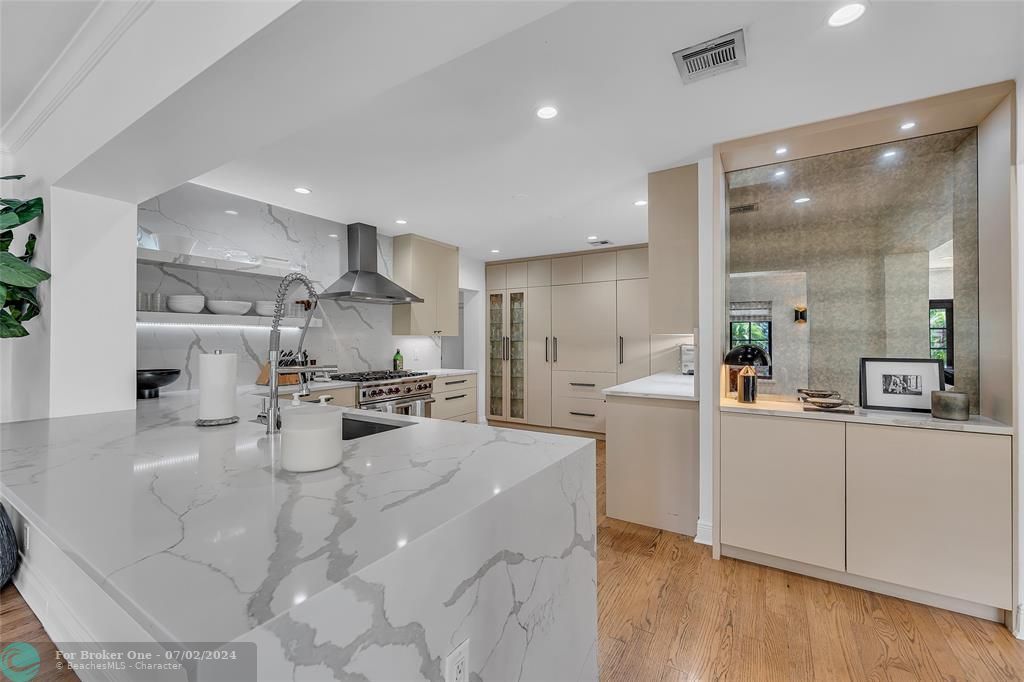 For Sale: $3,999,900 (4 beds, 4 baths, 3442 Square Feet)
