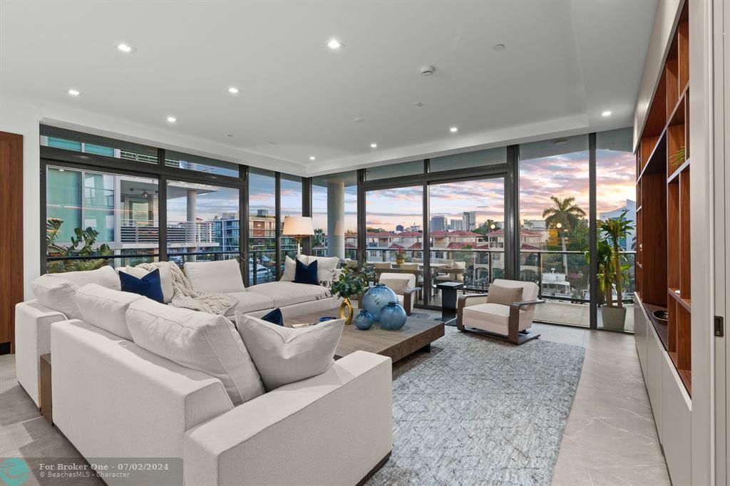 For Sale: $3,900,000 (3 beds, 4 baths, 3108 Square Feet)