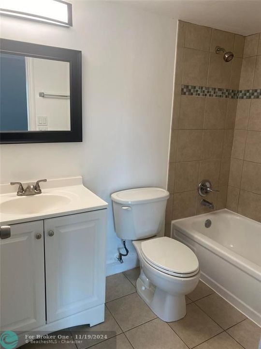 Active With Contract: $2,450 (3 beds, 2 baths, 1500 Square Feet)