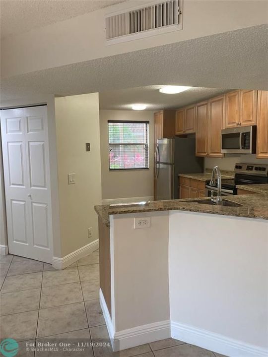 Active With Contract: $2,500 (3 beds, 2 baths, 1166 Square Feet)