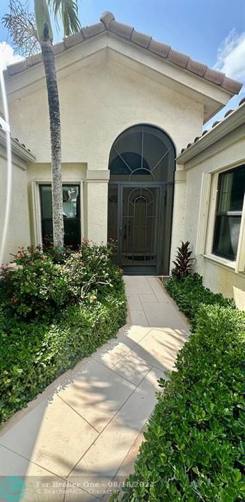 Active With Contract: $5,500 (4 beds, 2 baths, 2287 Square Feet)