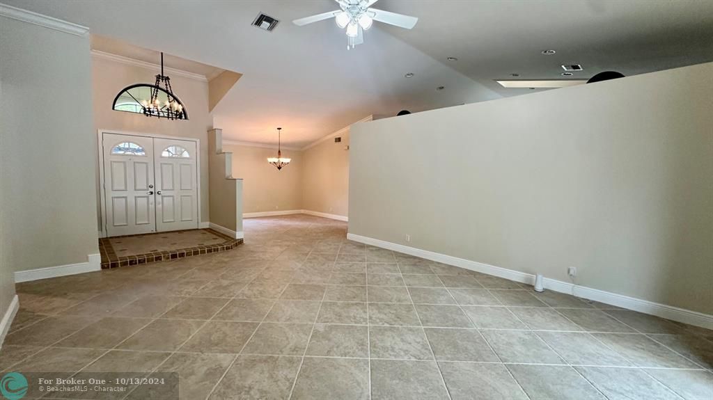 Active With Contract: $5,500 (4 beds, 2 baths, 2287 Square Feet)