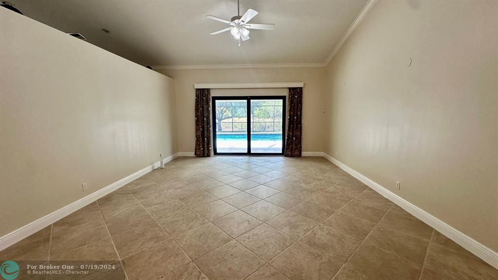 Active With Contract: $5,500 (4 beds, 2 baths, 2287 Square Feet)