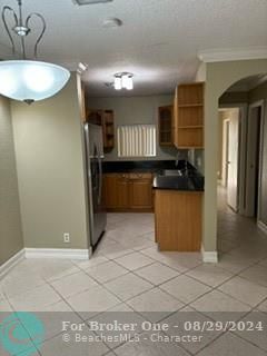 Active With Contract: $2,200 (3 beds, 2 baths, 1291 Square Feet)