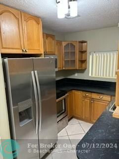 Active With Contract: $2,200 (3 beds, 2 baths, 1291 Square Feet)