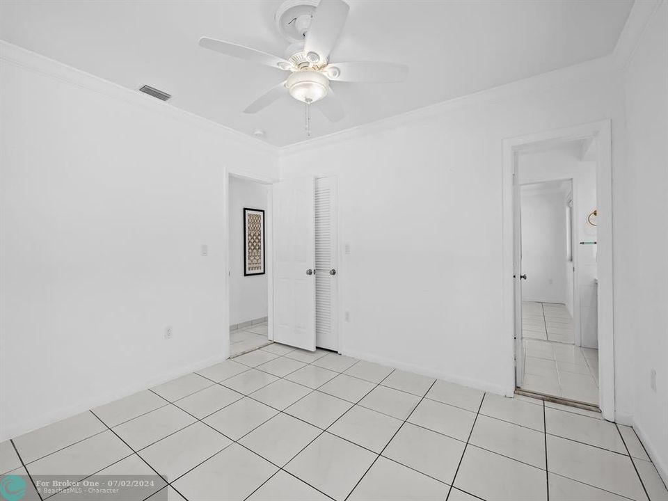 Active With Contract: $9,900 (4 beds, 3 baths, 3361 Square Feet)