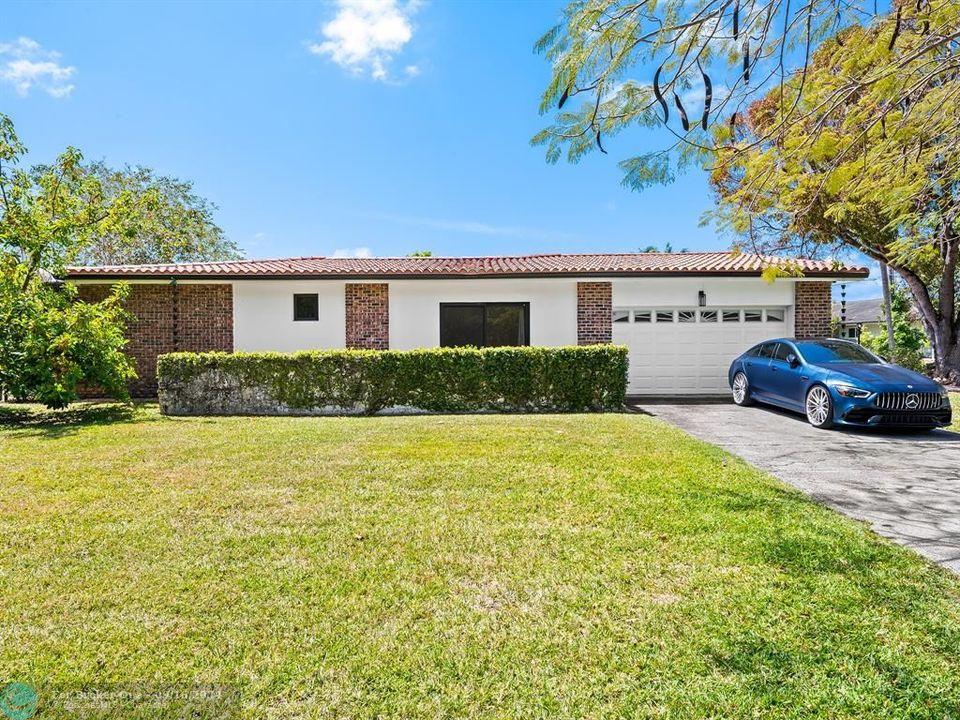 Active With Contract: $9,900 (4 beds, 3 baths, 3361 Square Feet)