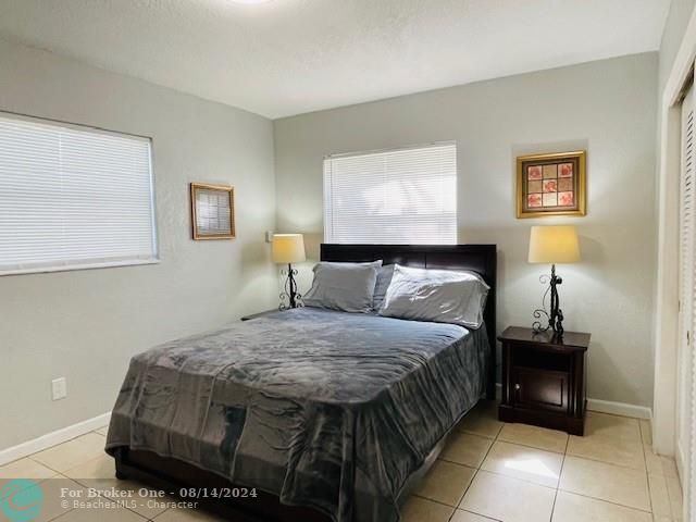 For Sale: $2,000 (1 beds, 1 baths, 640 Square Feet)