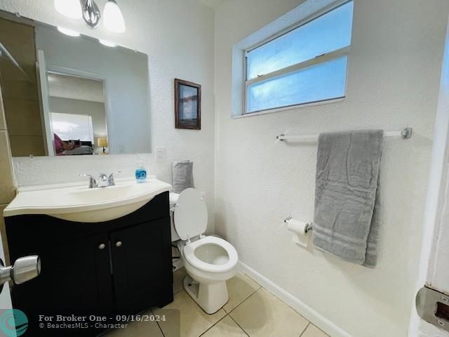 For Sale: $2,000 (1 beds, 1 baths, 640 Square Feet)