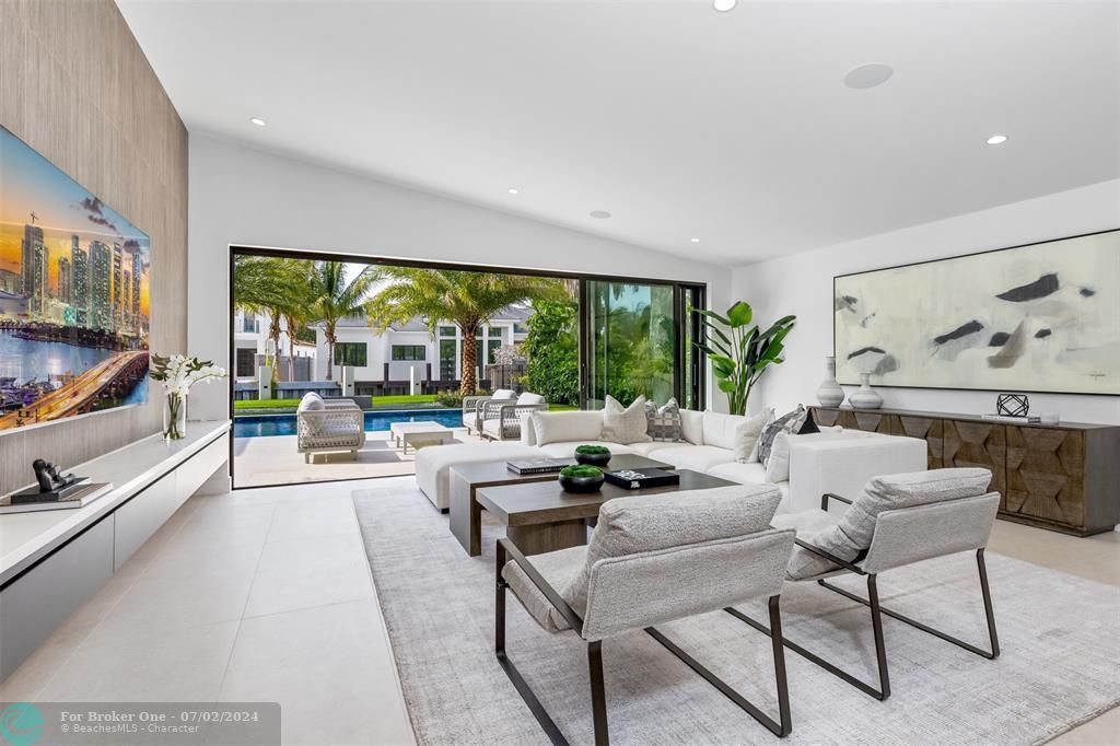 For Sale: $3,999,000 (4 beds, 4 baths, 2972 Square Feet)