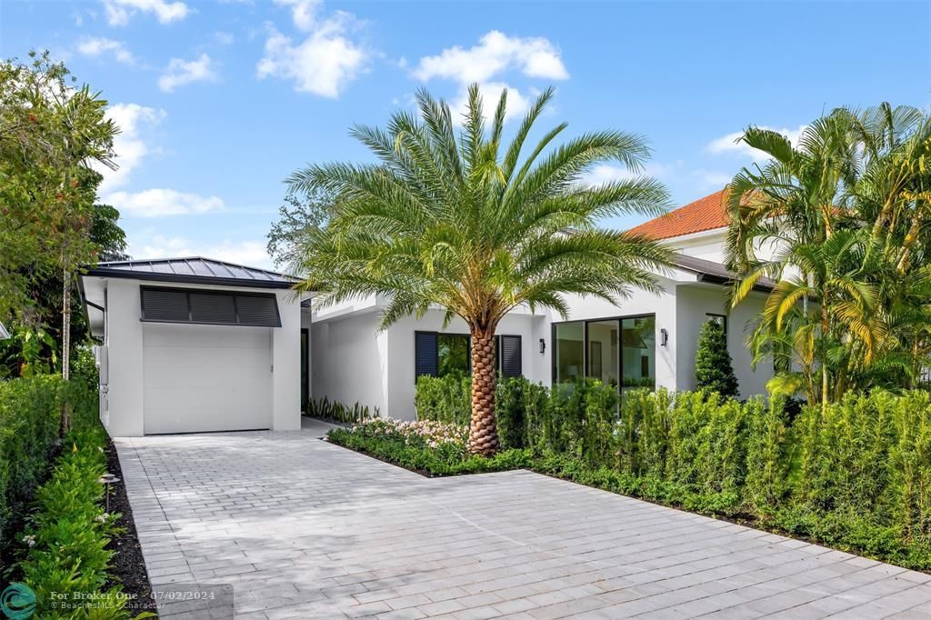 For Sale: $3,999,000 (4 beds, 4 baths, 2972 Square Feet)