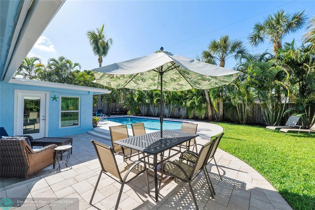 Recently Sold: $750,000 (3 beds, 2 baths, 1606 Square Feet)