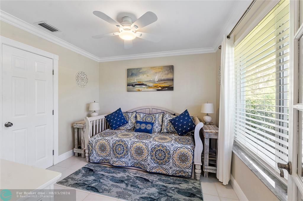 Recently Sold: $750,000 (3 beds, 2 baths, 1606 Square Feet)