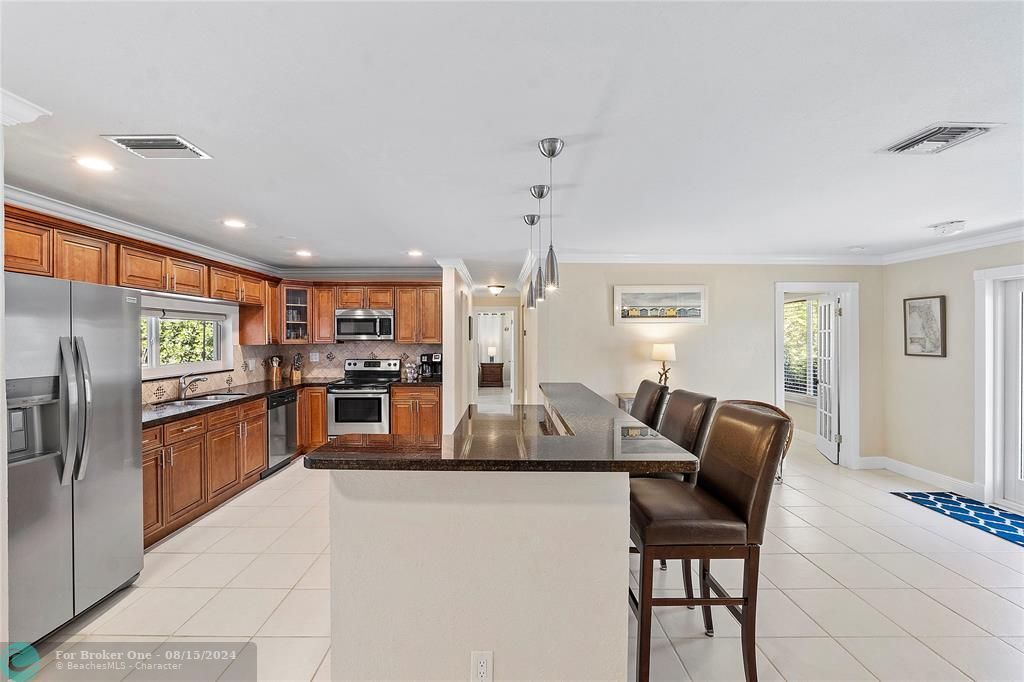 Recently Sold: $750,000 (3 beds, 2 baths, 1606 Square Feet)