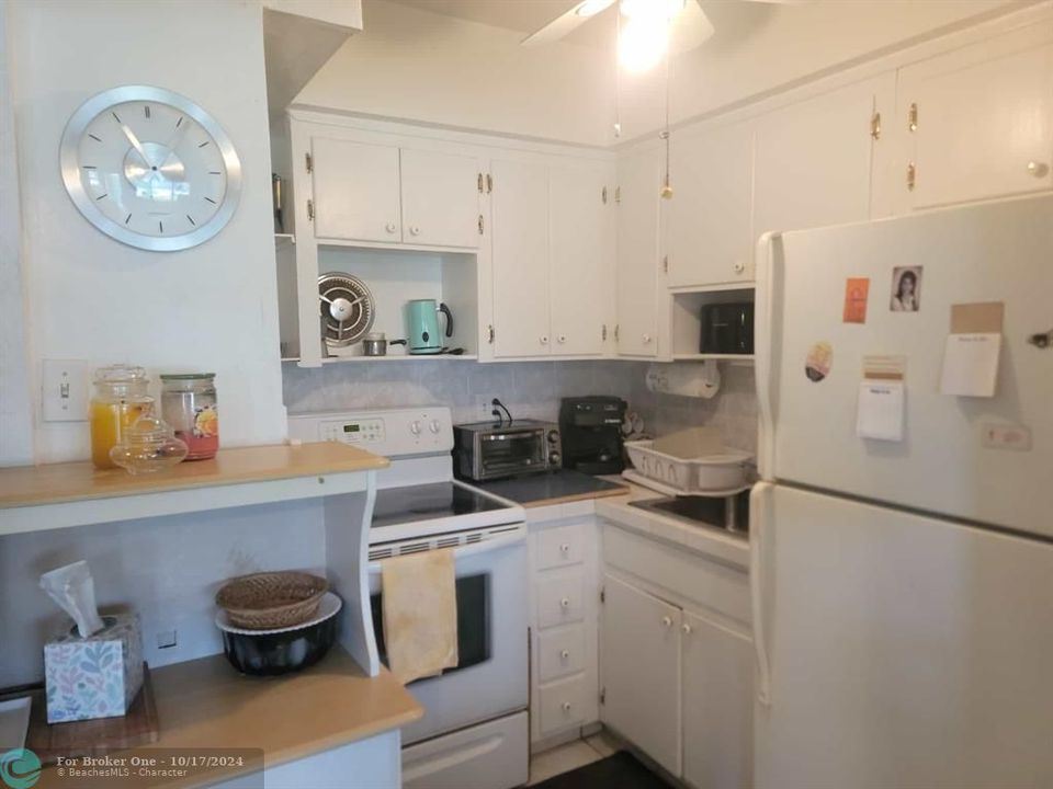 For Sale: $120,000 (1 beds, 1 baths, 600 Square Feet)