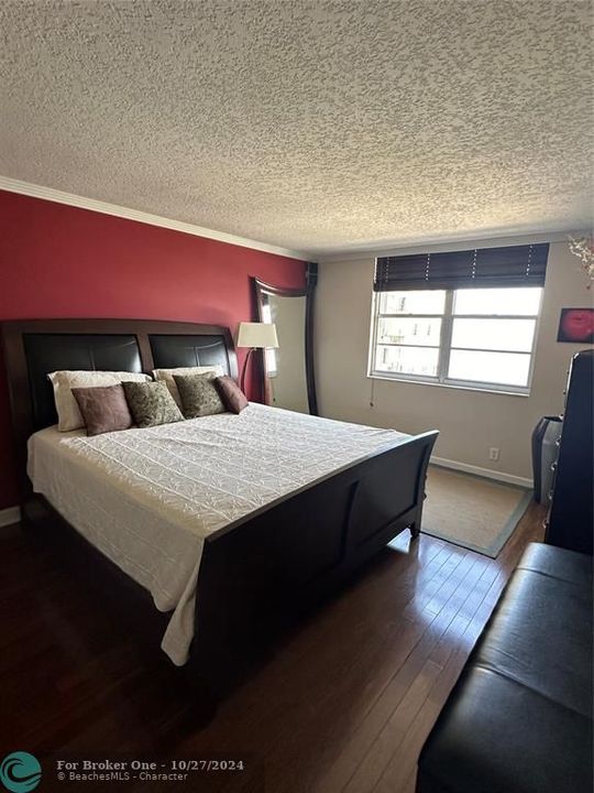 Active With Contract: $3,900 (2 beds, 2 baths, 1210 Square Feet)