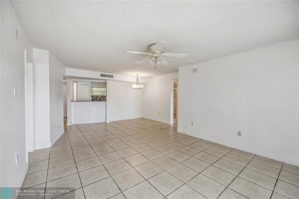 For Rent: $1,900 (2 beds, 2 baths, 1252 Square Feet)