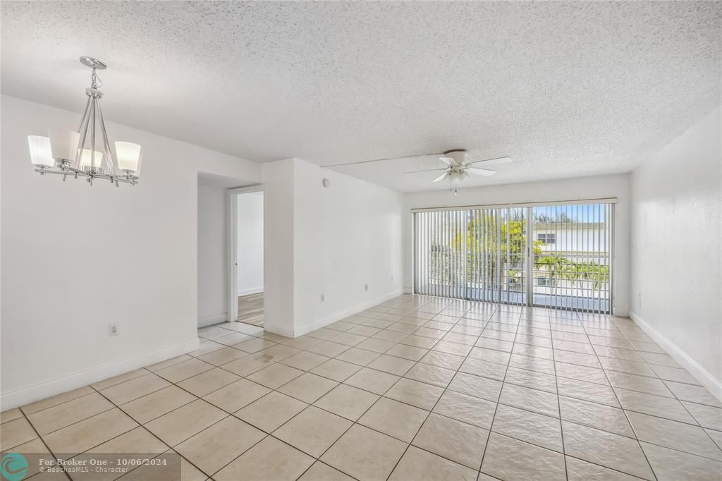 For Rent: $1,900 (2 beds, 2 baths, 1252 Square Feet)