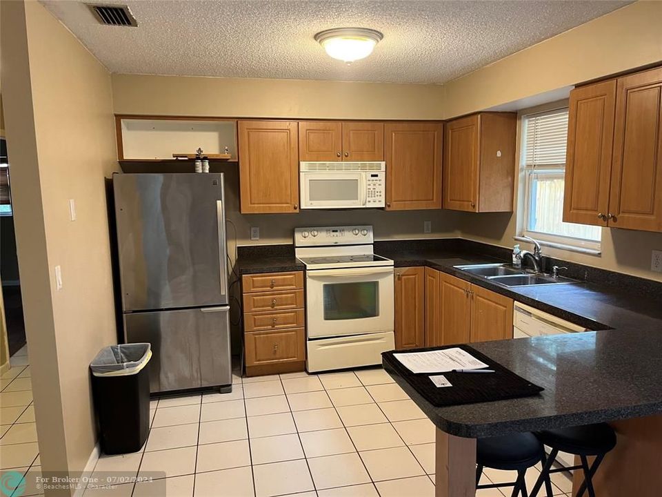 For Rent: $1,925 (2 beds, 2 baths, 1108 Square Feet)