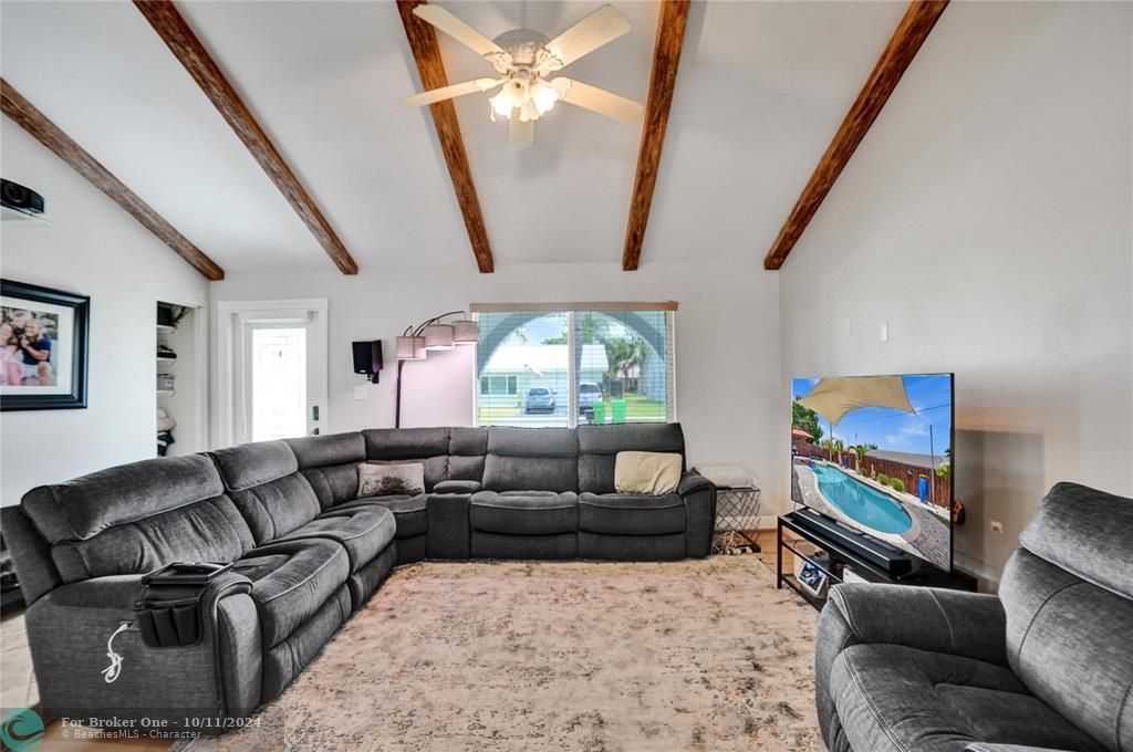 Active With Contract: $4,400 (4 beds, 2 baths, 1928 Square Feet)