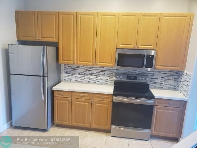 For Rent: $4,200 (3 beds, 2 baths, 1524 Square Feet)