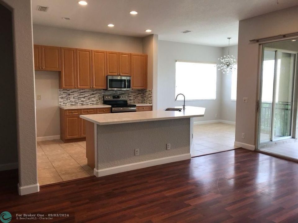 For Rent: $4,200 (3 beds, 2 baths, 1524 Square Feet)