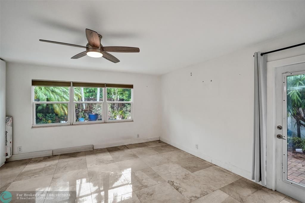 Vendido Recientemente: $545,000 (2 camas, 2 baños, 1634 Pies cuadrados)