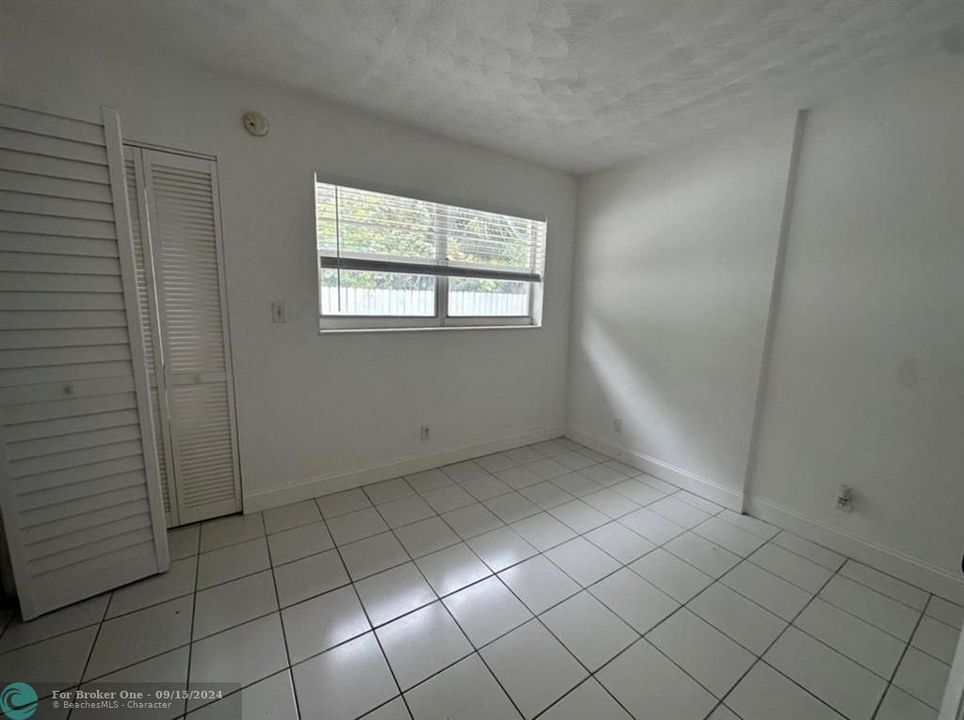 For Sale: $2,295 (3 beds, 2 baths, 1200 Square Feet)