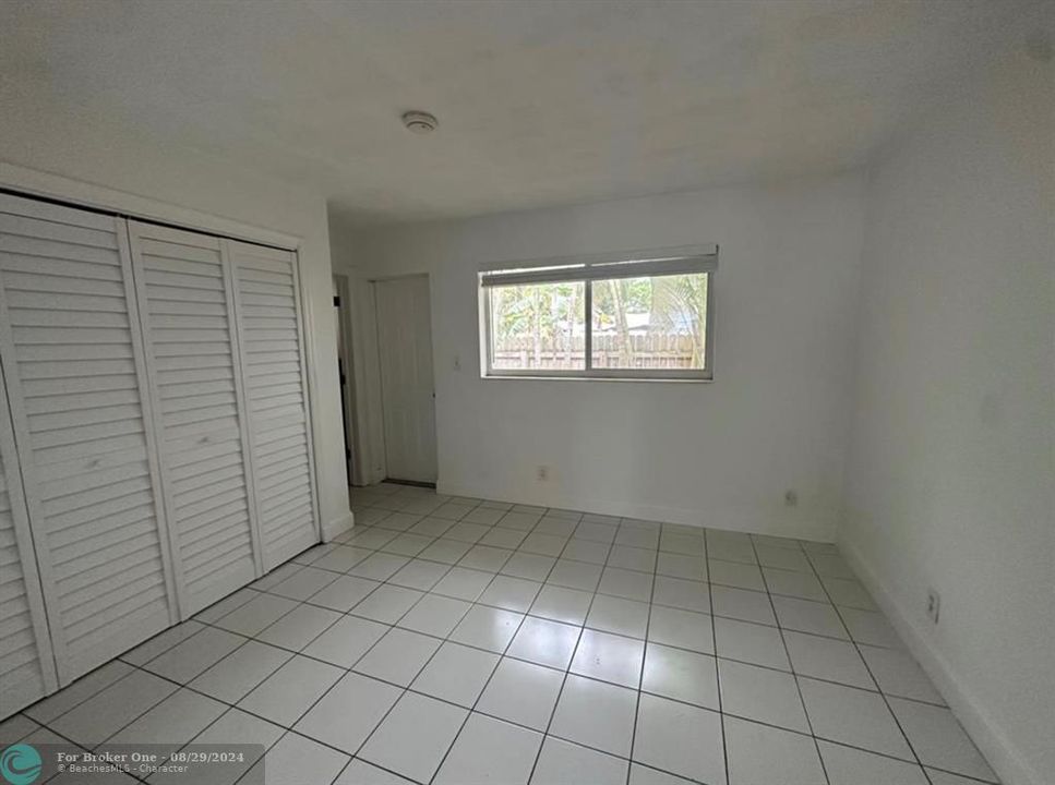 For Sale: $2,295 (3 beds, 2 baths, 1200 Square Feet)