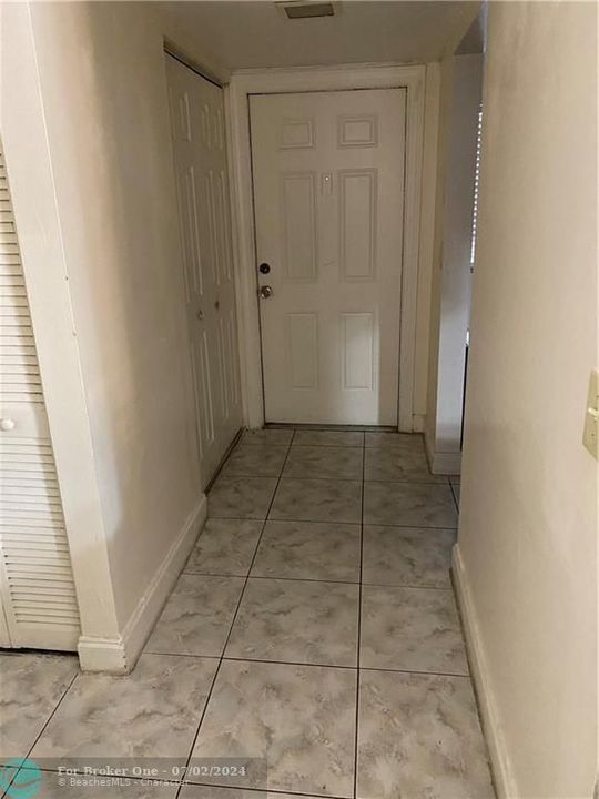 For Rent: $2,300 (2 beds, 2 baths, 1010 Square Feet)