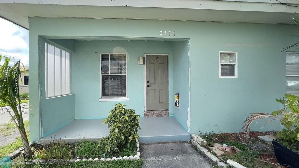 For Sale: $1,450 (0 beds, 1 baths, 1576 Square Feet)