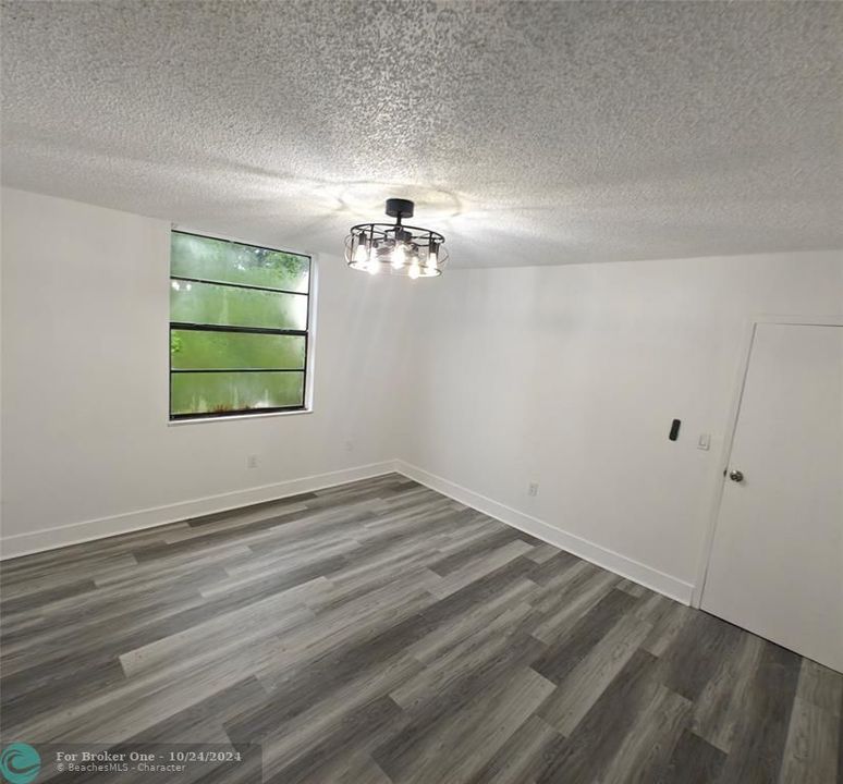 For Sale: $169,369 (3 beds, 2 baths, 1249 Square Feet)