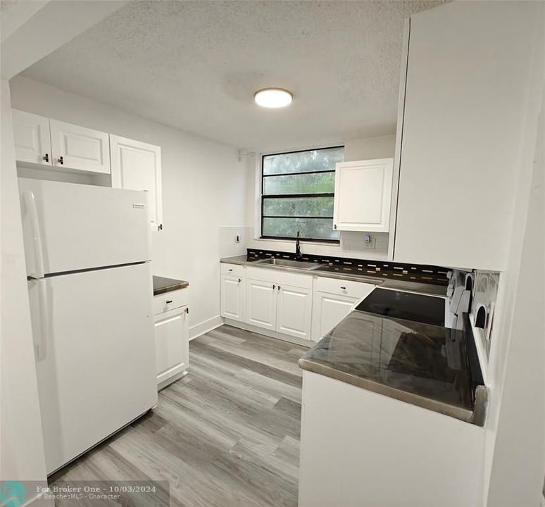 For Sale: $169,369 (3 beds, 2 baths, 1249 Square Feet)