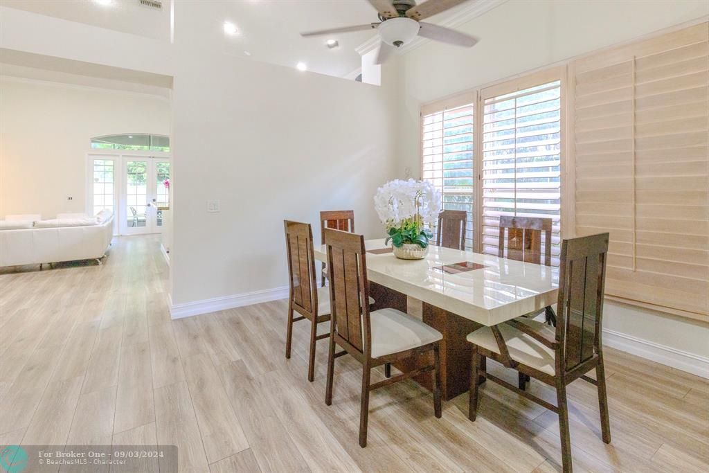 Active With Contract: $5,800 (4 beds, 2 baths, 2382 Square Feet)