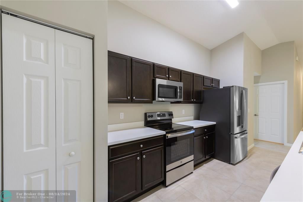 Active With Contract: $415,000 (4 beds, 2 baths, 1833 Square Feet)