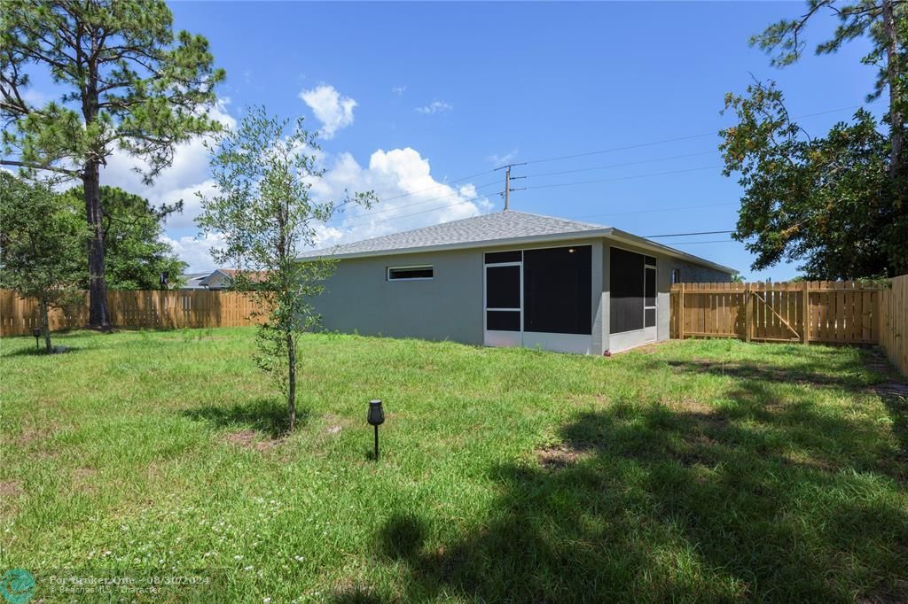 Active With Contract: $415,000 (4 beds, 2 baths, 1833 Square Feet)