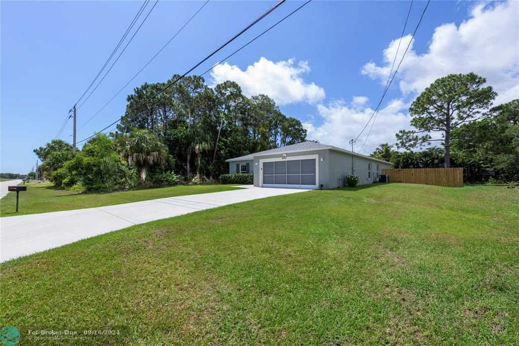 Active With Contract: $415,000 (4 beds, 2 baths, 1833 Square Feet)