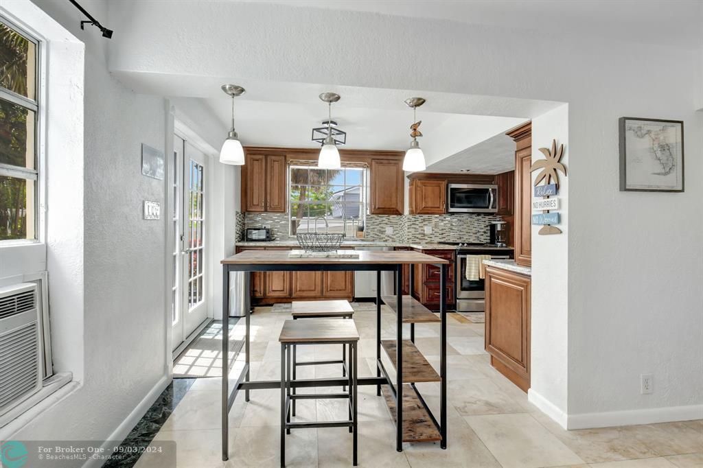 Active With Contract: $785,000 (3 beds, 2 baths, 1678 Square Feet)