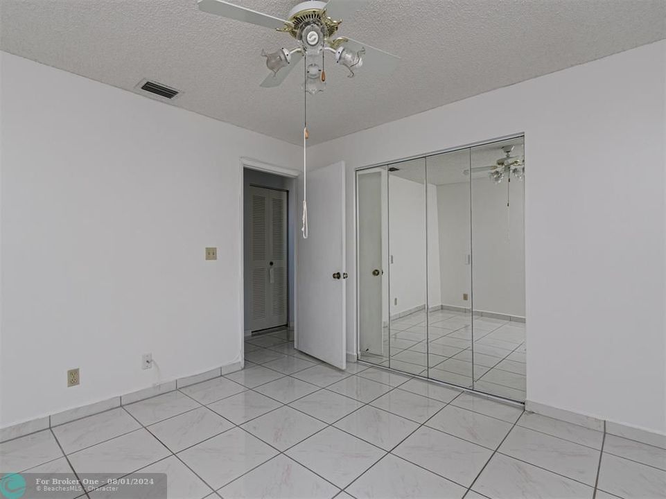 For Rent: $3,300 (3 beds, 2 baths, 1160 Square Feet)