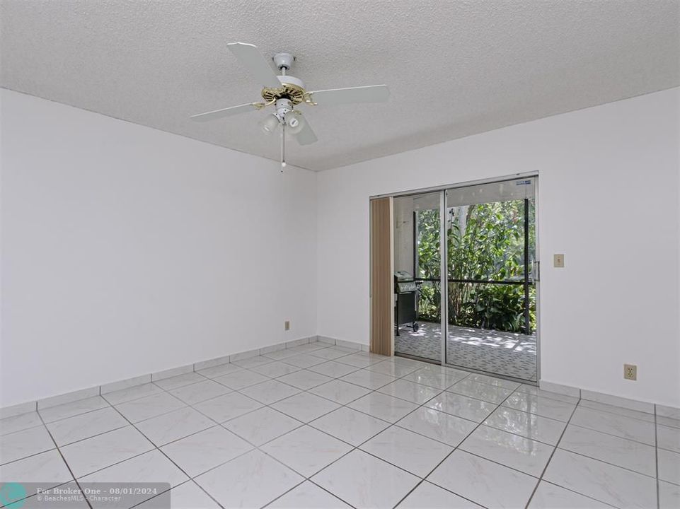 For Rent: $3,300 (3 beds, 2 baths, 1160 Square Feet)